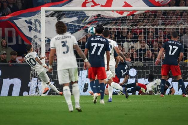 Serie A, Day 5, 29-09-2025, Stadio Ferraris, Genova, Genoa - Lazio, in the photo: goal Zaccagni  Copyright: xGabrielexSiri IPAxSportx xipa-agency.netx xx IPA_65931053 IPA_Agency_IPA65931053