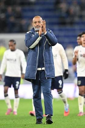 Everton v West Ham United Premier League West Ham United manager Nuno Espirito Santo applauds their fans at full time during the Premier League match at the Hill Dickson Stadium, Liverpool UK Newspapers OUT Copyright: xKarlxVallantinex FIL-22295-0109
