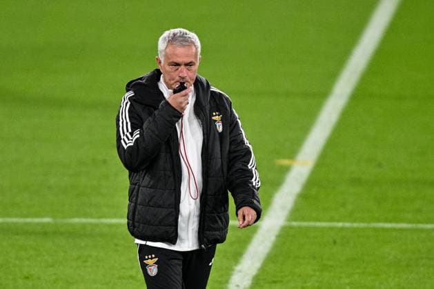 GB, London - 29 September 2025 : Jose Mourinho Head coach, manager of S.L. Benfica during S.L. Benfica training Session and press conference, PK, Pressekonferenz before match against Chelsea FC for UEFA Champions League 2025 26 League Phase MD2 at Stamford Bridge stadium in London, England. Photo Sebastian Frej S.L. Benfica Training Session And Press Conference - UEFA Champions League 2025 26 League Phase MD2 Copyright: xSebastianxFrejx