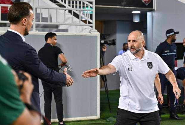 AFC CHAMPIONS LEAGUE ELITE, AL DUHAIL SC (QAT) V AL AHLI SAUDI FC (KSA) Al Ahli Saudi FC head coach Matthias Jaissle (L) shake hands with Al Duhail SC head coach Djamel Belmadi (R) before the AFC Champions League elite west football match between Qatar s Al Duhail SC and Saudi Arabia s Al Ahli Saudi FC at Abdullah Bin Khalifa Stadium in Doha, Qatar, on September 29, 2025. DOHA Qatar Copyright: xNAUSHADx