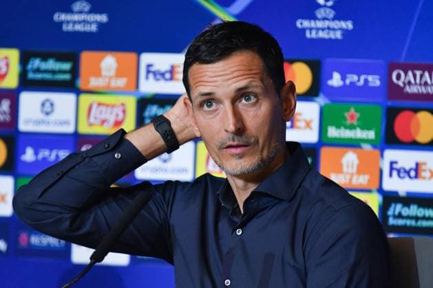 September 29, 2025, Madrid, Spain: Dino Toppmoller, head coach of Eintracht Frankfurt, attends a press conference, PK, Pressekonferenz ahead of their UEFA Champions League 2025 26 match against Atletico de Madrid at Riyadh Air Metropolitano. Madrid Spain - ZUMAs197 20250929_aaa_s197_311 Copyright: xAtilanoxGarciax
