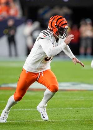 September 29, 2025: Cincinnati Bengals defensive end Trey Hendrickson (91) rushes the passer in the first half of the football game between the Denver Broncos and Cincinnati Bengals. CSM. - ZUMAc04_ 20250929_zma_c04_034 Copyright: xDerekxRegensburgerx