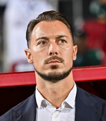 (250930) -- DOHA, Sept. 30, 2025 -- Al Ahli Saudi FC head coach Matthias Jaissle looks on before the AFC Champions League elite west football match between Qatar s Al Duhail SC and Saudi Arabia s Al Ahli Saudi FC in Doha, Qatar, Sept. 29, 2025. (Photo by Xinhua) (SP)QATAR-DOHA-FOOTBALL-AFC-AL DUHAIL SC AL AHLI VS SAUDI FC Nikku 