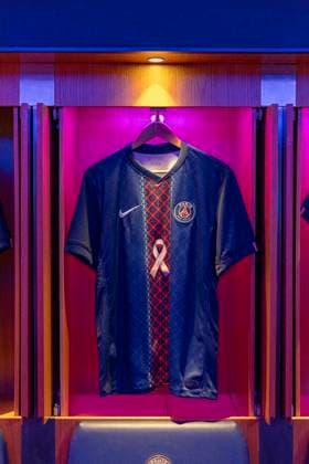 PSG Support the Pink October Campaign - Paris Pink October dedicated jersey as Paris Saint-Germain is mobilizing to support the Pink October campaign. Throughout the month of October, the Club’s teams will lead prevention and awareness initiatives to contribute to the fight against breast cancer. Paris, France on September 2025. Photo by AOP for PSG via ABACAPRESS.COM Paris France  Copyright: xABACAx