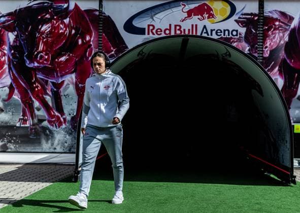 Platzbegehung, Leipzigs Giovanna Hoffmann. Fussball 1. Frauen Bundesliga, 2. Spieltag: RB Leipzig - FC Bayern Muenchen. 14. September 2025: Leipzig, Red Bull Arena. RB Leipzig - FC Bayern Muenchen