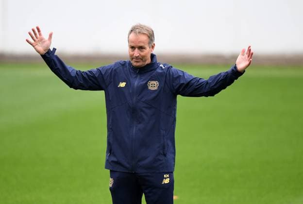 30.09.2025, xophax, Fussball , Champions-League Bayer Leverkusen Training vor dem Spiel gegen PSV Eindhoven Trainer Kasper Hjulmand ( Bayer 04 Leverkusen ) Leverkusen
