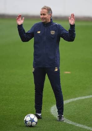 30.09.2025, xophax, Fussball , Champions-League Bayer Leverkusen Training vor dem Spiel gegen PSV Eindhoven Trainer Kasper Hjulmand ( Bayer 04 Leverkusen ) Leverkusen