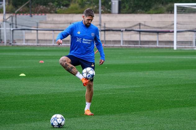 LEVERKUSEN, GERMANY - 30 SEPTEMBER, 2025: Robert Andrich - UEFA Champions League, MD-1, practice FC Bayer 04 Leverkusen at BayArena.  Copyright: xVITALIIxKLIUIEVx