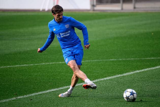 LEVERKUSEN, GERMANY - 30 SEPTEMBER, 2025: Jonas Hofmann - UEFA Champions League, MD-1, practice FC Bayer 04 Leverkusen at BayArena.  Copyright: xVITALIIxKLIUIEVx