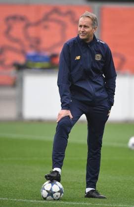 30.09.2025, xophax, Fussball , Champions-League Bayer Leverkusen Training vor dem Spiel gegen PSV Eindhoven Trainer Kasper Hjulmand ( Bayer 04 Leverkusen ) Leverkusen