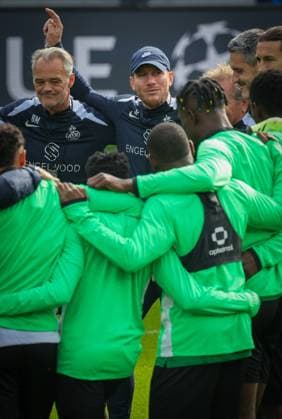Union s head coach Sebastien Pocognoli gestures during a training session of Belgian soccer team Royale Union Saint-Gilloise in Brussels, on Tuesday 30 September 2025. The team prepares for tomorrow s match against English team Newcastle United FC, on the second day of the League phase of the UEFA Champions League tournament. VIRGINIExLEFOUR  x135704397x
