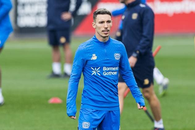 UEFA Champions League: Abschlusstraining Bayer 04 Leverkusen; 30.09.2025 Alejandro Grimaldo (Bayer 04 Leverkusen, 20) UEFA Champions League: Abschlusstraining Bayer 04 Leverkusen, Leverkusen, Ulrich-Haberland-Stadion am 30.09.2025 Copyright: xBEAUTIFULxSPORTS Wunderlx
