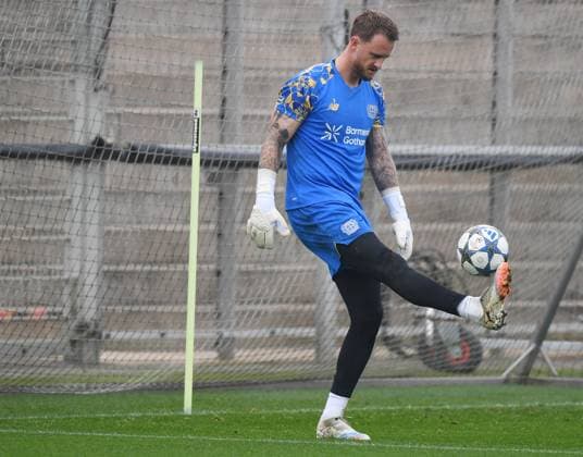 30.09.2025, xophax, Fussball , Champions-League Bayer Leverkusen Training vor dem Spiel gegen PSV Eindhoven Mark Flekken ( Bayer 04 ) Leverkusen