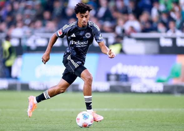 BROWN Nathaniel Team Eintracht Frankfurt DFL Bundesliga Saison 2025-2026 Spiel Borussia Moenchengladbach - Frankfurt 4 : 6 am 27. 09. 2025 in Moenchengladbach DFL REGULATIONS PROHIBIT ANY USE OF PHOTOGRAPHS as IMAGE SEQUENCES and or QUASI-VIDEO *** BROWN Nathaniel Team Eintracht Frankfurt DFL Bundesliga Season 2025 2026 Match Borussia Moenchengladbach Frankfurt 4 6 on 27 09 2025 in Moenchengladbach DFL REGULATIONS PROHIBIT ANY USE OF PHOTOGRAPHS as IMAGE SEQUENCES and or QUASI VIDEO Copyright: xLacixPerenyix