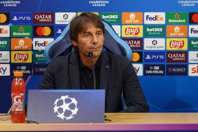 Antonio Conte s press conference, PK, Pressekonferenz Antonio Conte Head Coach of SSC Napoli During the press conference on September 30, 2025, valid for the Champions League, before the 2025 26 match between Napoli and Sporting Lisbon in Naples at the Stadio Maradona. In the photo: Napoli Stadio Maradona Campania ITALIA Copyright: xFABIOxSASSOxFabioxSassox 0A4A5551