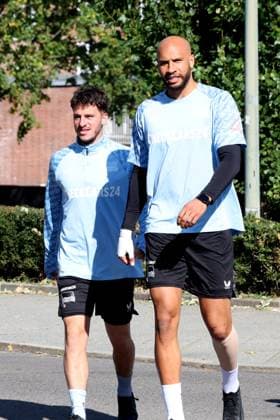 DEU, DFL, 2. FBL Hertha BSC, Training, 30.09.2025, Sportforum, Berlin, DEU, DFL, 2. FBL Hertha BSC, Training, im Bild John Anthony Brooks (Hertha BSC Berlin 25), Diego Demme (Hertha BSC Berlin 6) DFL - regulations prohibit any use of Photographs as image sequences and or quasi-video