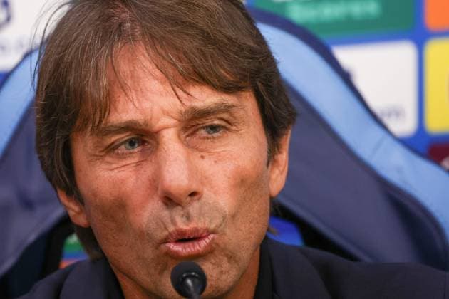September 30, 2025, Napoli, Campania, ITALIA: Antonio Conte Head Coach of SSC Napoli During the press conference, PK, Pressekonferenz on September 30, 2025, valid for the Champions League, before the 2025 26 match between Napoli and Sporting Lisbon in Naples at the Stadio Maradona..In the photo: Napoli ITALIA - ZUMAs236 20250930_aap_s236_011 Copyright: xFabioxSassox