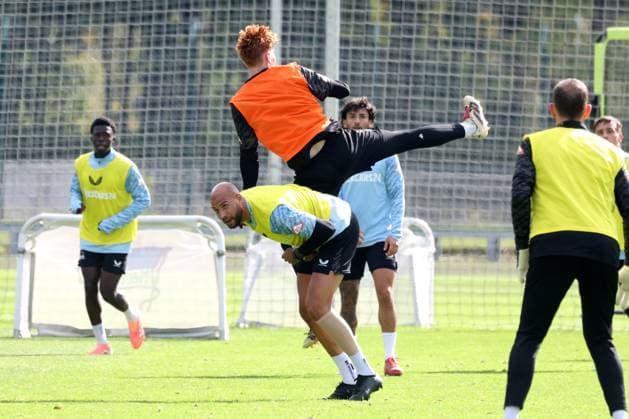 DEU, DFL, 2. FBL Hertha BSC, Training, 30.09.2025, Sportforum, Berlin, DEU, DFL, 2. FBL Hertha BSC, Training, im Bild John Anthony Brooks (Hertha BSC Berlin 25), Konstantin Heide (Hertha BSC Berlin 13) DFL - regulations prohibit any use of Photographs as image sequences and or quasi-video