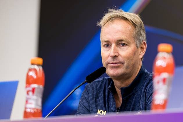 UEFA Champions League: Pressekonferenz Bayer 04 Leverkusen; 30.09.2025 Kasper Hjulmand (Cheftrainer Bayer 04 Leverkusen) während der Pressekonferenz UEFA Champions League: Pressekonferenz Bayer 04 Leverkusen, Leverkusen, BayArena am 30.09.2025 Copyright: xBEAUTIFULxSPORTS Wunderlx