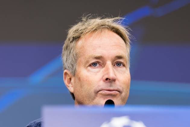UEFA Champions League: Pressekonferenz Bayer 04 Leverkusen; 30.09.2025 Kasper Hjulmand (Cheftrainer Bayer 04 Leverkusen) während der Pressekonferenz UEFA Champions League: Pressekonferenz Bayer 04 Leverkusen, Leverkusen, BayArena am 30.09.2025 Copyright: xBEAUTIFULxSPORTS Wunderlx