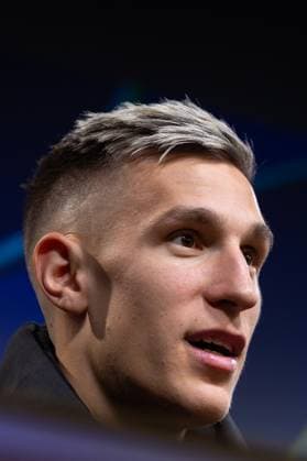 30.09.2025, Pressekonferenz zum UEFA Champions League Spiel zwischen Borussia Dortmund und Atletico Bilbao, Nico Schlotterbeck (Borussia Dortmund), Dortmund Trainingsgelände Borussia Dortmund NRW Deutschland xRHR-FOTO DEx Copyright: DennisxEwert RHR-FOTOx RHR-FOTO DE