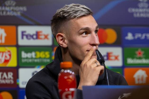30.09.2025, Pressekonferenz zum UEFA Champions League Spiel zwischen Borussia Dortmund und Atletico Bilbao, Nico Schlotterbeck (Borussia Dortmund), Dortmund Trainingsgelände Borussia Dortmund NRW Deutschland xRHR-FOTO DEx Copyright: DennisxEwert RHR-FOTOx RHR-FOTO DE