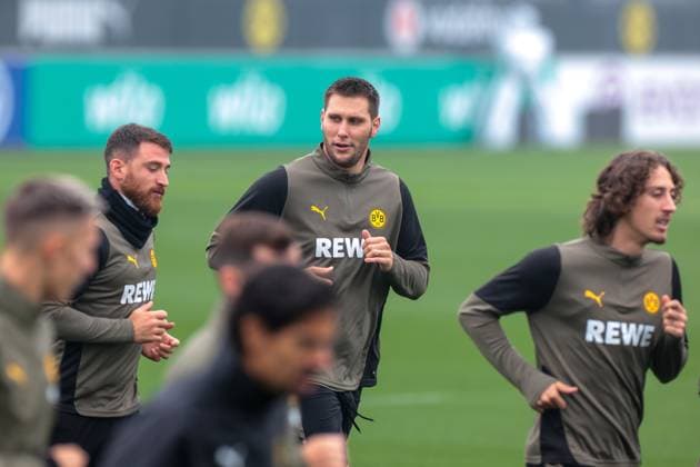 30.09.2025, Abschlusstraining zum UEFA Champions League Spiel zwischen Borussia Dortmund und Atletico Bilbao, v. l. Salih Özcan (Borussia Dortmund), Niklas Süle (Borussia Dortmund), Fabio Silva (Borussia Dortmund), Dortmund Trainingsgelände Borussia Dortmund NRW Deutschland xRHR-FOTO DEx Copyright: DennisxEwert RHR-FOTOx RHR-FOTO DE