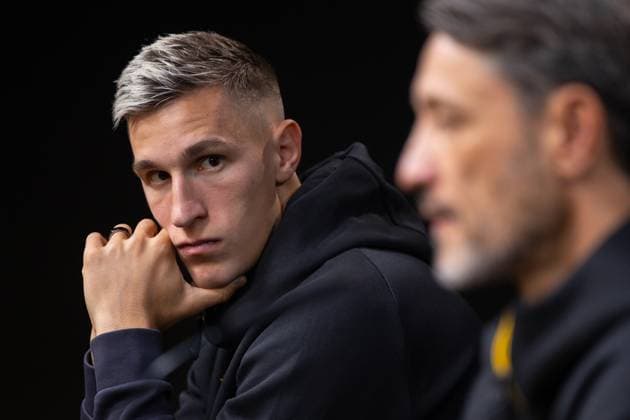 30.09.2025, Pressekonferenz zum UEFA Champions League Spiel zwischen Borussia Dortmund und Atletico Bilbao, Nico Schlotterbeck (Borussia Dortmund), Dortmund Trainingsgelände Borussia Dortmund NRW Deutschland xRHR-FOTO DEx Copyright: DennisxEwert RHR-FOTOx RHR-FOTO DE