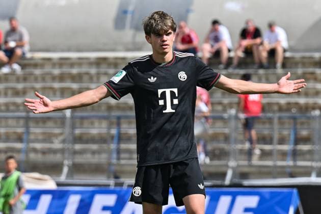 Uefa Youth League; Paphos FC U19 - FC Bayern München U19; 30.09.2025 im Bild Guido DELLA ROVERE (FCB 9) Einzelfoto Freisteller UEFA Youth League: Paphos FC U19 - FC Bayern München U19; Stelios Kyriakides Stadium am 30.09.2025 Copyright: xBEAUTIFULxSPORTS Goldbergx