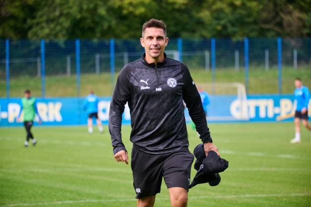 30.09.2025, Fußball, Herren, 2.BL, Saison 2025 2026, Training Holstein Kiel Trainer Marcel Rapp Kiel, Projensdorf Projensdorf, Trainigsplatz, Kuns Schleswig-Holstein Deutschland