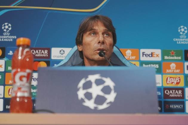 NAPLES ITALY: Antonio Conte coach of SSC Napoli during the press conference, PK, Pressekonferenz before the Champions League match between n SSC Napoli and Sporting CP Copyright: xFOTOAGENZIAx