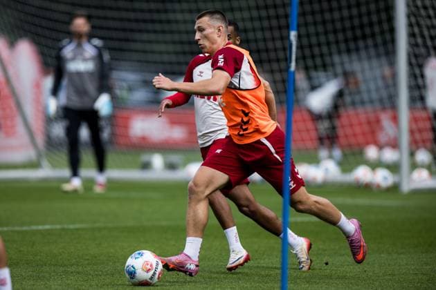 Training 1. FC Köln; 30.09.2025 Kristoffer Lund (1. FC Köln, 32) am Ball Training 1. FC Köln; Geissbockheim, 30.09.2025 Copyright: xBEAUTIFULxSPORTS Wunderlx