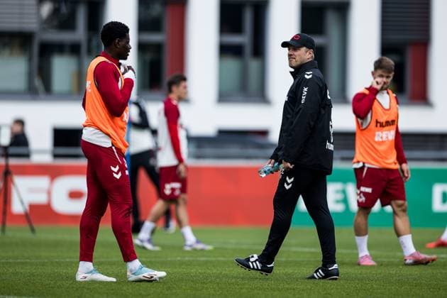 Training 1. FC Köln; 30.09.2025 Lukas Kwasniok (Trainer 1. FC Köln) Training 1. FC Köln; Geissbockheim, 30.09.2025 Copyright: xBEAUTIFULxSPORTS Wunderlx