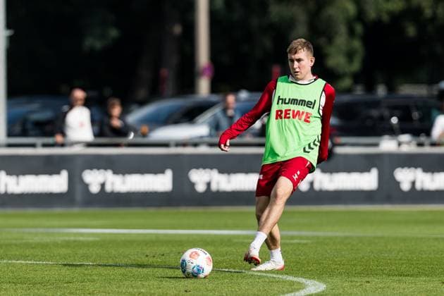 Training 1. FC Köln; 30.09.2025 Isak Johannesson (1. FC Köln, 18) am Ball Training 1. FC Köln; Geissbockheim, 30.09.2025 Copyright: xBEAUTIFULxSPORTS Wunderlx