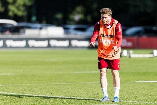 Training 1. FC Köln; 30.09.2025 Florian Kainz (1. FC Köln, 11) gestikuliert Training 1. FC Köln; Geissbockheim, 30.09.2025 Copyright: xBEAUTIFULxSPORTS Wunderlx