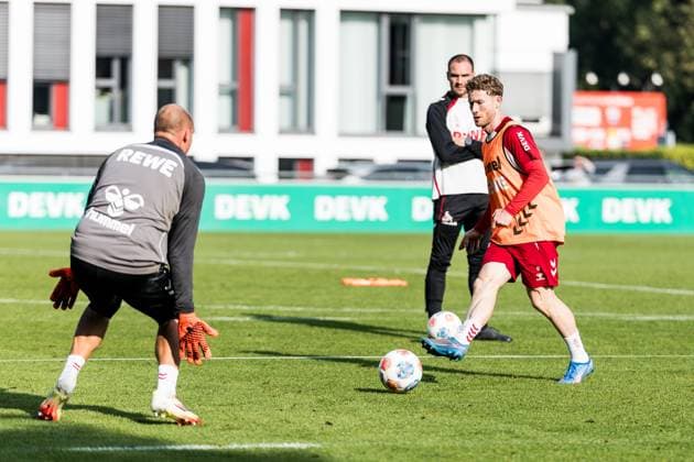 Training 1. FC Köln; 30.09.2025 Zweikampf Matthias Köbbing (1. FC Köln, 44), Florian Kainz (1. FC Köln, 11) Training 1. FC Köln; Geissbockheim, 30.09.2025 Copyright: xBEAUTIFULxSPORTS Wunderlx