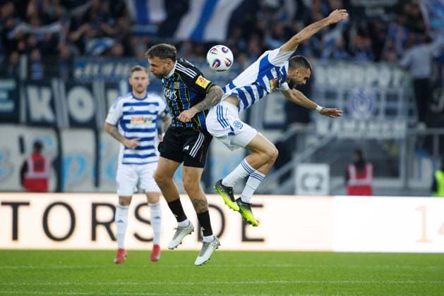 Patrick Schmidt (1. FC Saarbruecken) im Kopfballduell mit Rasim Bulic (MSV Duisburg), 1.FC Saarbruecken vs MSV Duisburg Fussball, 3. Bundesliga, 9. Spieltag, Saison 2025 2026, 30.09.2025 DFB regulations prohibit any use of photographs as image sequences and or quasi-video. 1.FC Saarbruecken vs MSV Duisburg Fussball, 3. Bundesliga, 9. Spieltag, Saison 2025 2026, 30.09.2025 Copyright: xEibner-Pressefoto AlexanderxNeisx EP_ANS