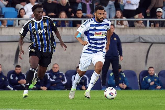 30.09.2025, xrekx, Fussball 3.Liga, 1.FC Saarbruecken - MSV Duisburg v.l. Abdoulaye Kamara (1.FC Saarbruecken) Jesse Tugbenyo (MSV Duisburg) (DFL DFB REGULATIONS PROHIBIT ANY USE OF PHOTOGRAPHS as IMAGE SEQUENCES and or QUASI-VIDEO) Saarbruecken