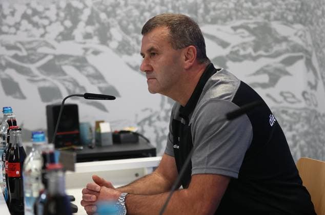 Fussball, Herren, 3.Liga, Saison 2025 2026, TSV 1860 München, Pressekonferenz, Grünwalder Strasse 114 Manfred Paula, Interims-Geschäftsführer (TSV 1860 München) auf der Pressekonferenz, Kopf, Portrait