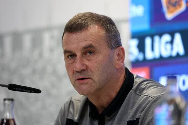 Fussball, Herren, 3.Liga, Saison 2025 2026, TSV 1860 München, Pressekonferenz, Grünwalder Strasse 114 Manfred Paula, Interims-Geschäftsführer (TSV 1860 München) auf der Pressekonferenz, Kopf, Portrait