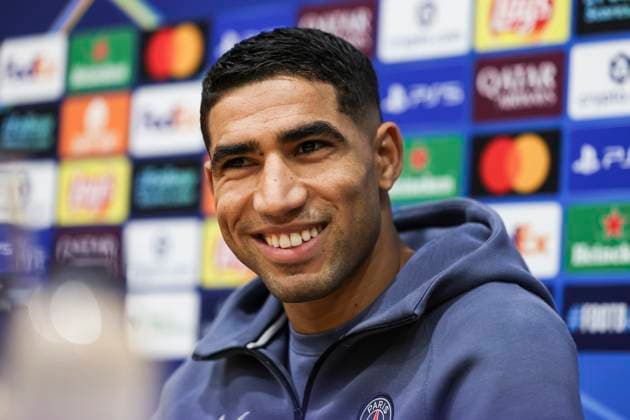 September 30, 2025, Barcelona, Barcelona, SPAIN: Achraf Hakimi of Paris Saint-Germain FC attends his press conference, PK, Pressekonferenz during the training day of Paris Saint-Germain ahead the UEFA Champions League 2025 26, football match against FC Barcelona, Barca at Estadi Olimpic Lluis Companys on September 30, 2025 in Barcelona, Spain. Barcelona SPAIN - ZUMAa181 20250930_zaa_a181_089 Copyright: xJavierxBorregox