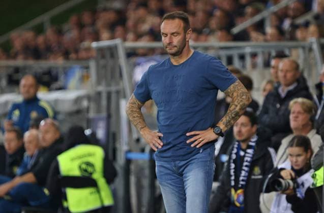 30.09.2025, Fussball, Herren, 3. Liga, Saison 2025 2026, 1. FC Saarbrücken - MSV Duisburg, Trainer Dietmar Hirsch (MSV Duisburg) enttäuscht Saarbrücken Ludwigsparkstadion Saarland Deutschland (DE) Copyright: xFabianxKleerx