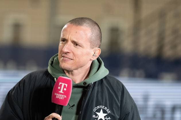 Deutschland: Fussball 3. Liga, 9. Spieltag 2025 2026, TSV Havelse-Waldhof Mannheim am 30.09. in Hannover (Eilenriede-Stadion): Magnet TV Benni Zander Copyright: xSvenxHeidmannx