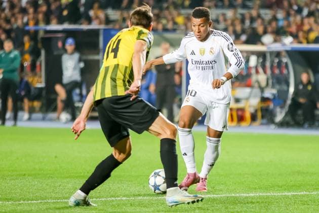 KAZAKHSTAN, ALMATY - SEPTEMBER 30, 2025: FC Kairatâ€™s Alexander Martynovich (L) and Real Madridâ€™s Kylian Mbappe in a 2025-26 UEFA Champions League League Phase Matchday 2 football match between FC Kairat and Real Madrid at Central Stadium. Alikhan Sariyev TASS  84469610