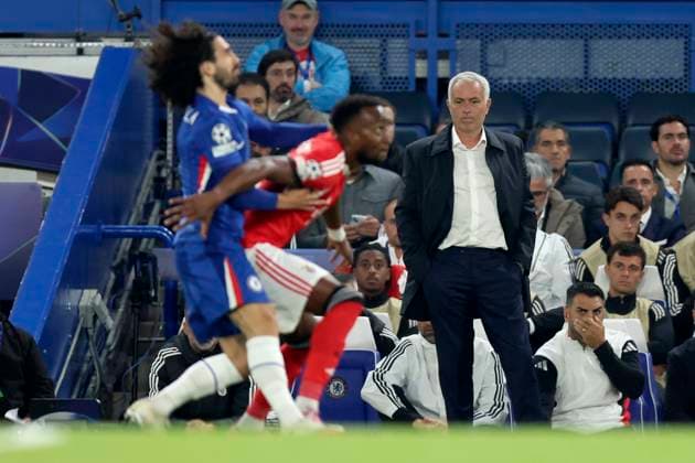 Chelsea FC v SL Benfica - UEFA Champions League 2025 26 League Phase MD2 Jose Mourinho Head Coach of SL Benfica on the side line during the UEFA Champions League 2025 26 League Phase MD2 match between Chelsea FC and SL Benfica at Stamford Bridge on September 30, 2025 in London, England. London Stamford Bridge England United Kingdom Copyright: xNigelxFrench Sportsphoto APLx 14136606