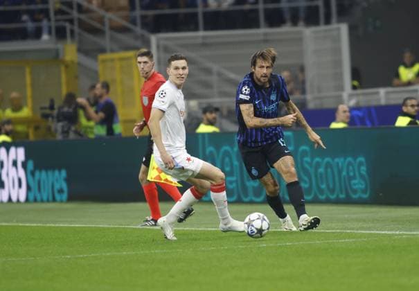 Francesco Acerbi of FC Inter during the Uefa Champions League 2025-2026 season, football match between FC Internazionale and SK Slavia Praha on 30 September 2025, at San Siro Stadium, Milan, Italy Photo Nderim Kaceli  Copyright: xNderimxKaceli IPAxSportx xipa-agency.netx xx IPA_65973291 IPA_Agency_IPA65973291