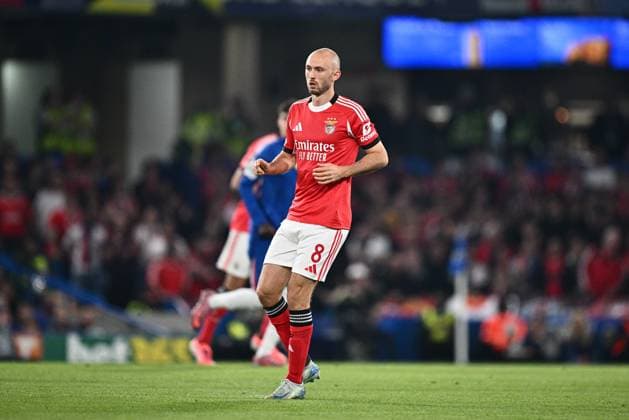 GB, London - 30 September 2025: Fredrik Aursnes of S.L. Benfica during the match between Chelsea FC and S.L. Benfica in UEFA Champions League 2025 26 League Phase MD2 at Stamford Bridge stadium in London, England. Photo Sebastian Frej Chelsea vs. S.L. Benfica - UEFA Champions League 2025 26 League Phase MD2 Copyright: xSebastianxFrejx