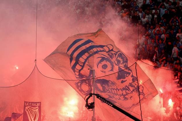 Olympique de Marseille v AFC Ajax - UEFA Champions League 2025 26 League Phase MD2 Olympique de Marseille fans celebrate with flares during the UEFA Champions League 2025 26 League Phase MD2 match between Olympique de Marseille and AFC Ajax at Stade de Marseille on September 30, 2025 in Marseille, France. Marseille Stade de Marseille France France Copyright: xNealxSimpson Sportsphoto APLx 14136610