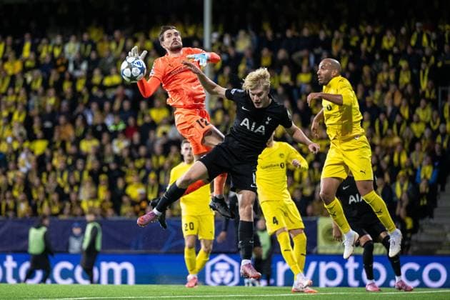 250930 Goalkeeper Nikita Haikin of Bodo Glimt and Lucas Bergvall of Tottenham Hotspur during the UEFA Champions League football match between Bodo Glimt and Tottenham on September 30, 2025 in Bodo. Photo: Marius Simensen BILDBYRAN COP 238 MM0044 bbeng football fotball fotboll soccer uefa champions league mesterligaen bodo glimt tottenham hotspur spurs Copyright: MARIUSxSIMENSEN BB250930BB895