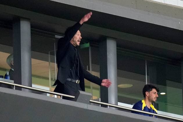 30.09.2025, xjhx, Fussball UEFA Champions League, Atletico Madrid - Eintracht Frankfurt v.l. Trainer Diego Simeone (Atletico Madrid) (UEFA REGULATIONS PROHIBIT ANY USE OF PHOTOGRAPHS as IMAGE SEQUENCES and or QUASI-VIDEO) Madrid